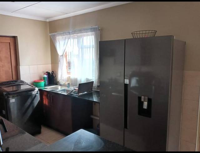 2 BEDROOM TOWNHOUSE FOR SALE IN THE REEDS